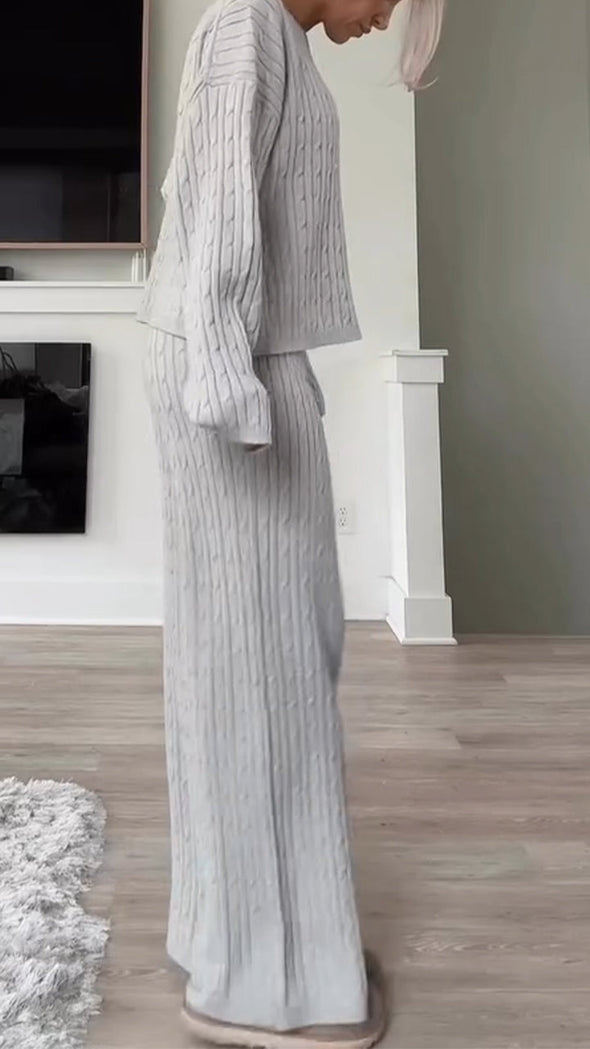 Women Round Neck Solid Color Cable Knitted Suit