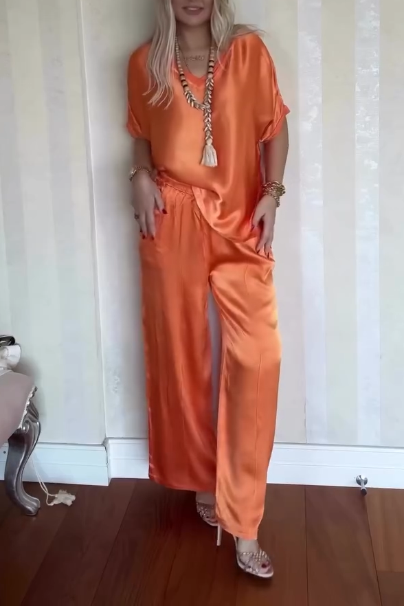 Women's Casual Comfortable V-neck Satin Short-sleeved Two-piece Suit